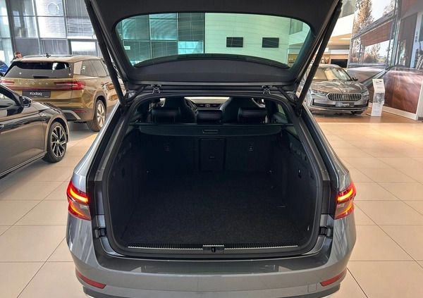 Skoda Superb cena 201990 przebieg: 1, rok produkcji 2024 z Kętrzyn małe 667